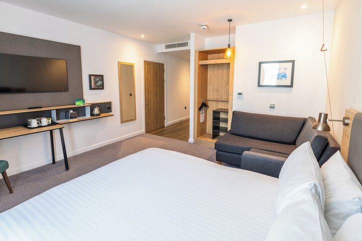 Room 15 of 62