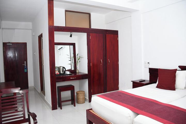 Room 3 of 58