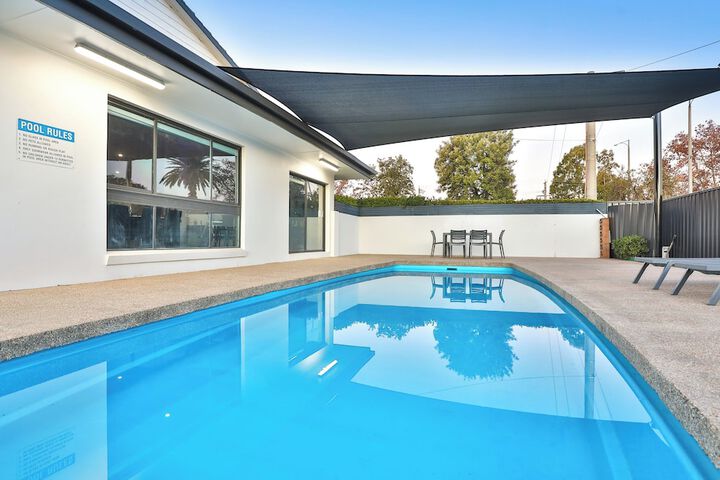 Pool 35 of 40