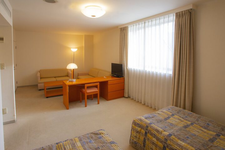 Room 32 of 108