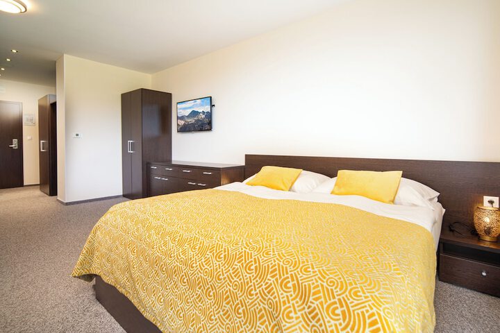 Room 52 of 126