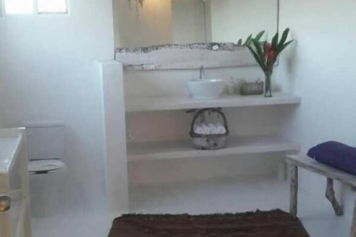 Room 13 of 23