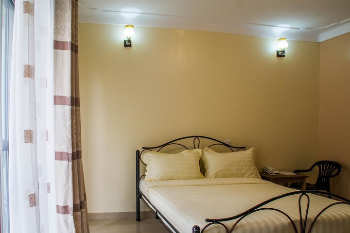 Room 19 of 30