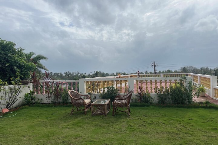 Hotel Exterior 96 of 100