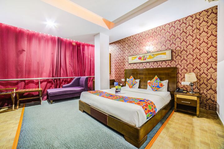 Room 12 of 23