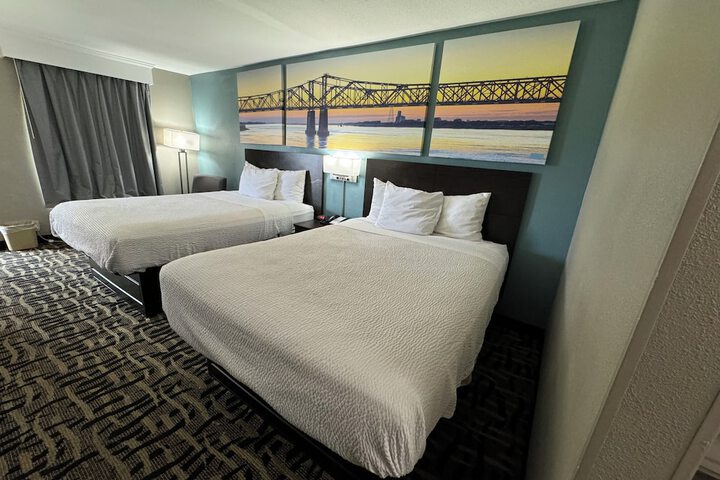 Basic Double Room (1 of 4)