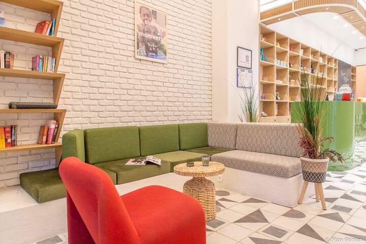 Entrance & Lobby