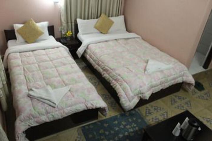 Room 15 of 38