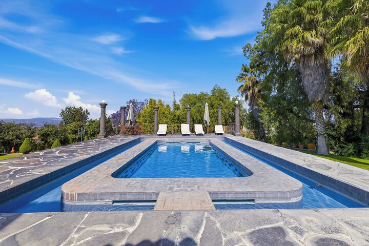 Pools & Facilities