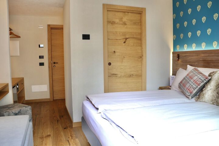 Room 43 of 131