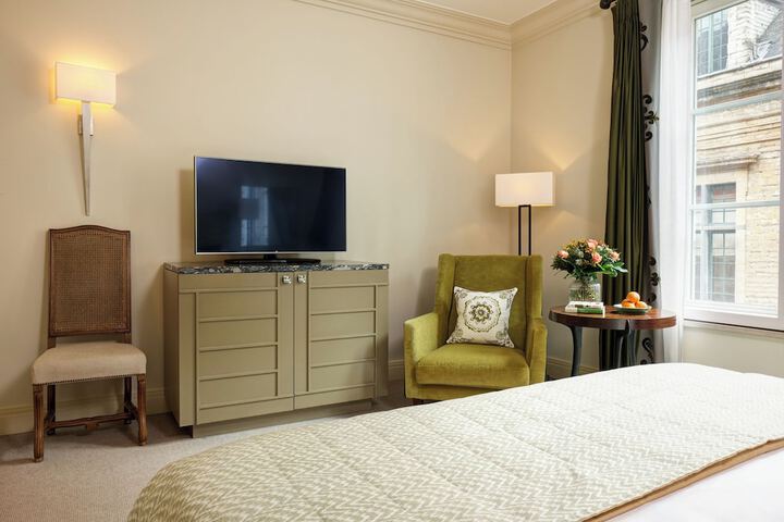 Room 40 of 149
