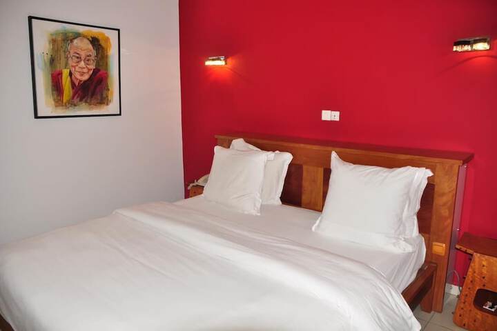 Room 5 of 31