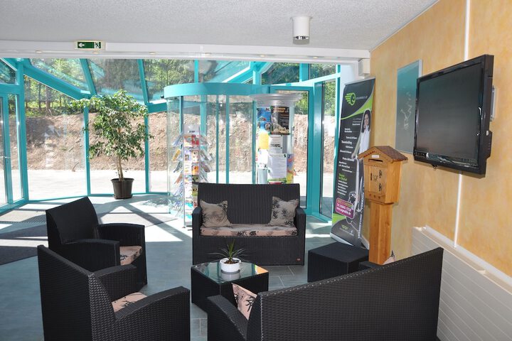 Entrance & Lobby