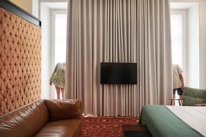 Room 9 of 65