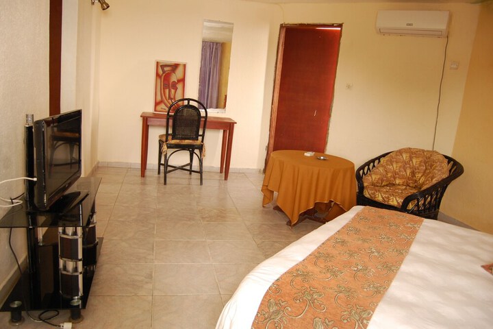 Room 4 of 54