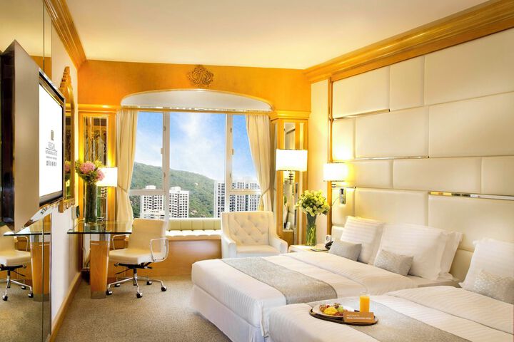 Room 36 of 90