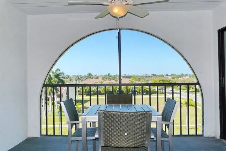 Terrace/Patio 6 of 17