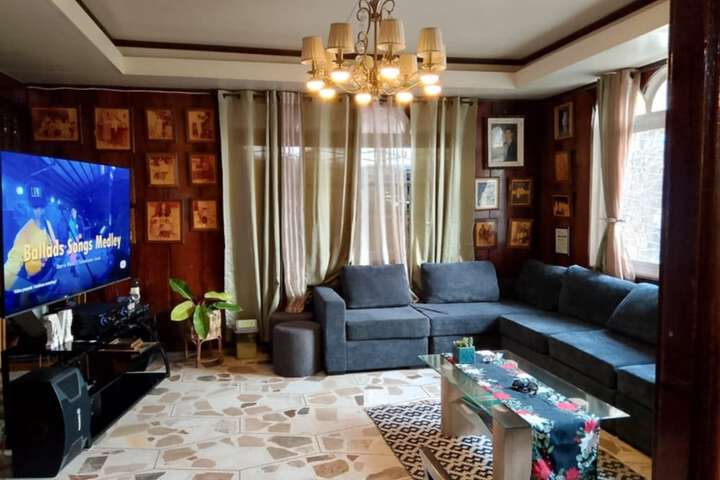 Room 36 of 62