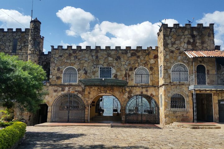 Hotel El Castillo Chinauta