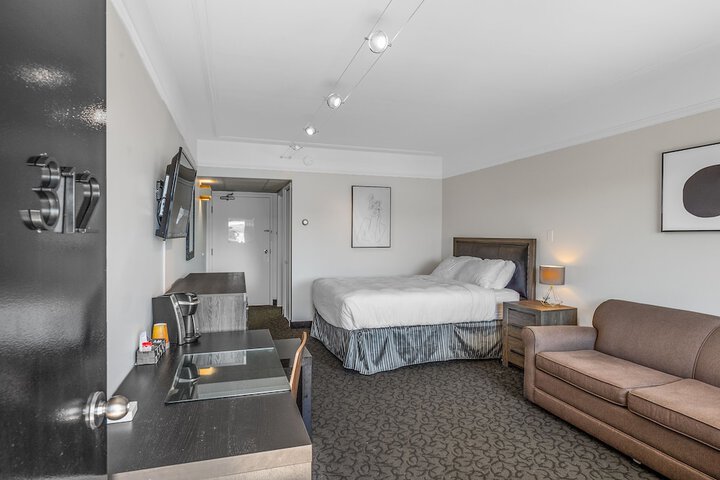 Room 20 of 54