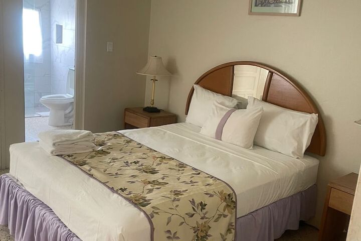 Room 8 of 36
