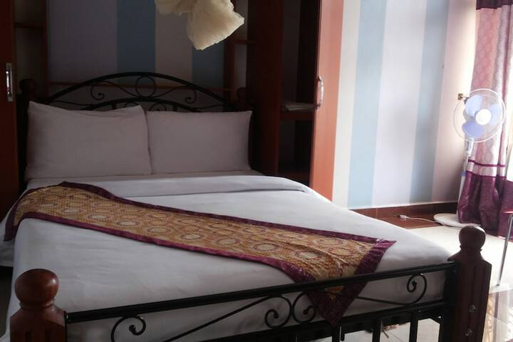 Room 8 of 21
