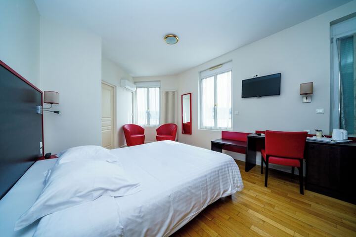 Room 45 of 61