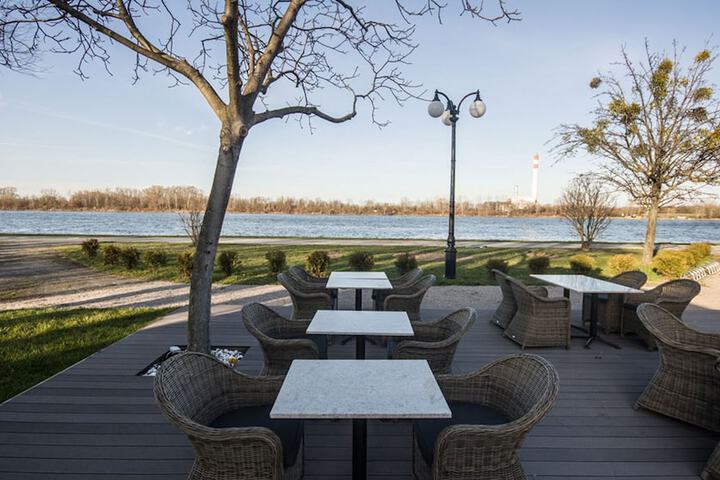 Terrace/Patio 13 of 36