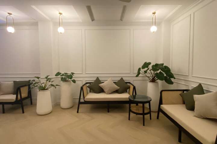 Hotel Interior 9 of 104