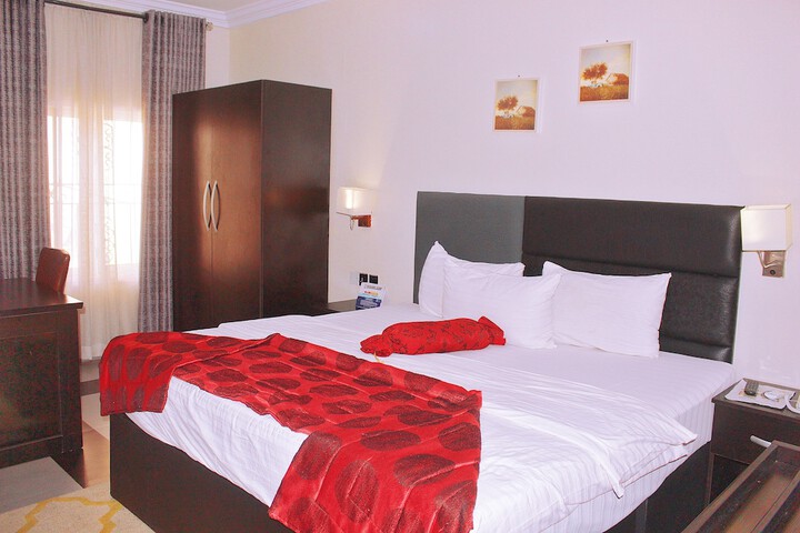 Room 21 of 93