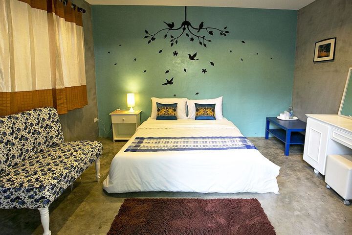 Room 6 of 38