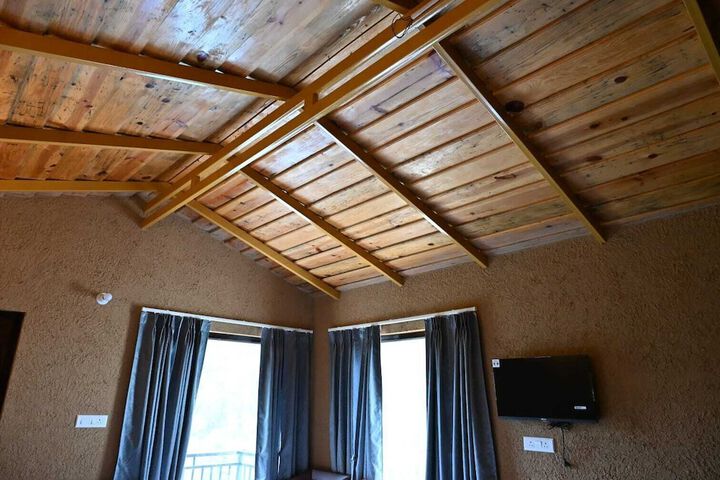 Room 6 of 29