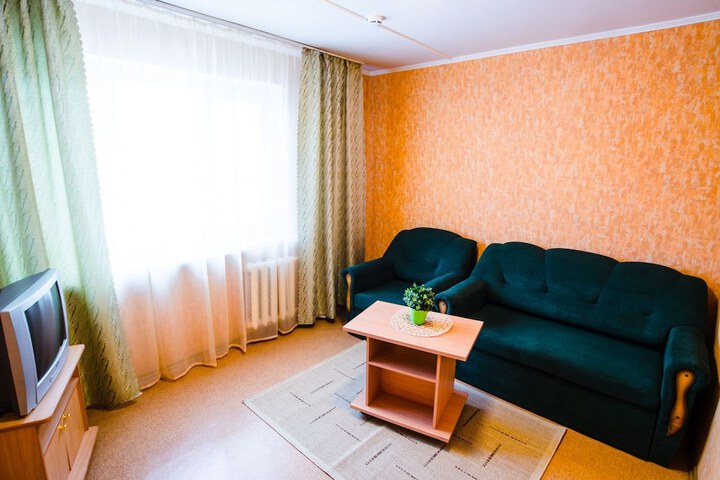 Room 27 of 64