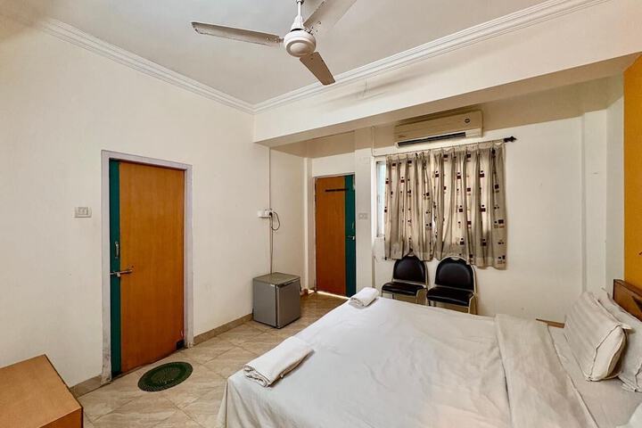Room 27 of 42