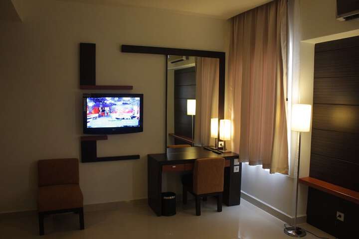 In-room business center