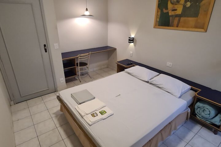 Room 7 of 24