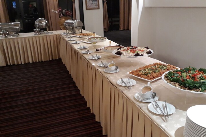 Dining 43 of 81