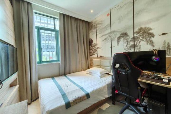 Jingdian Business Hotel (Shanghai Xinzhuang Metro Station)