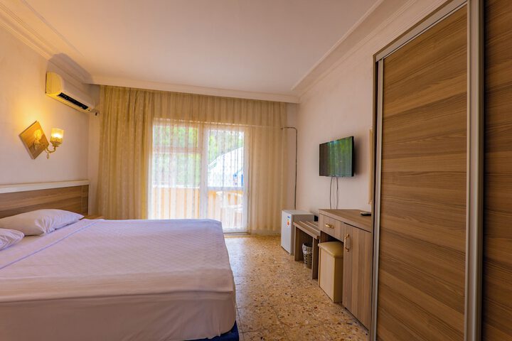 Room 37 of 209