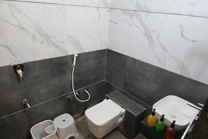Room 15 of 27