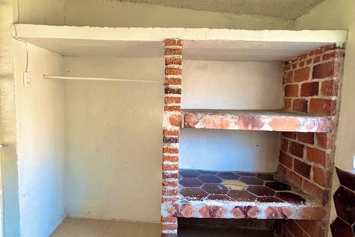 Room 46 of 210