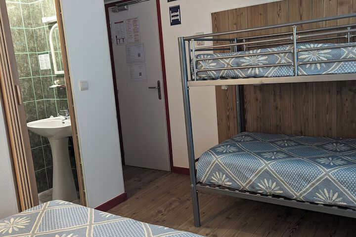 Room 12 of 48
