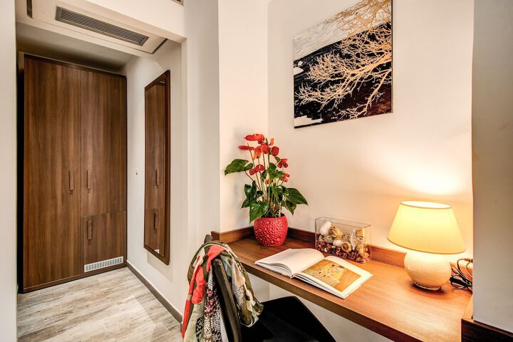 Room 70 of 147