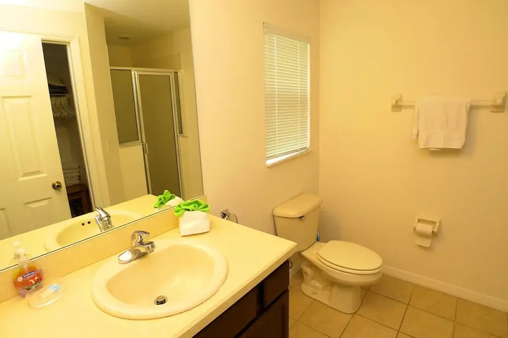 Room 7 of 15