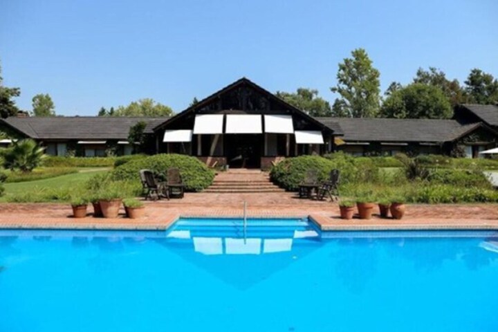 Pool 21 of 80