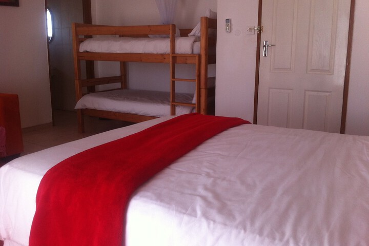Room 2 of 94