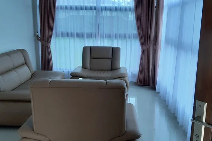 Room 2 of 7