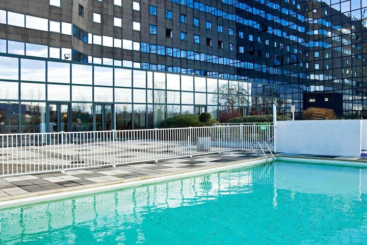 Hotel with Pool