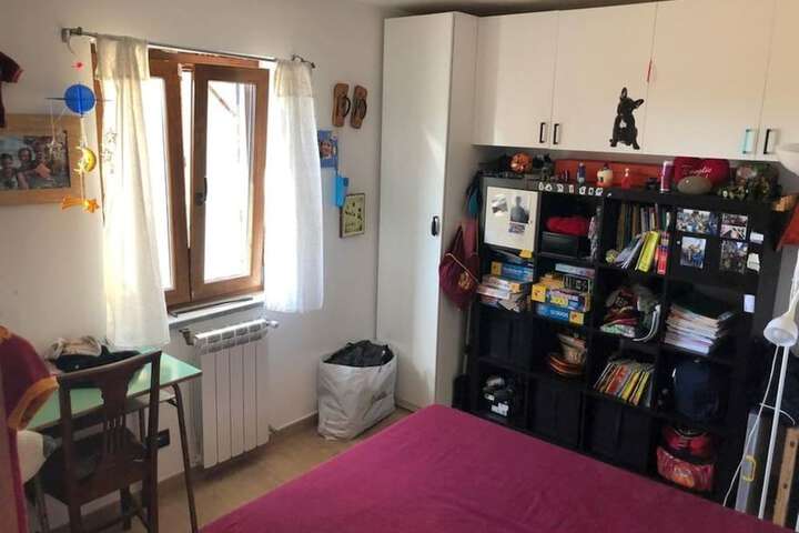 Room 9 of 13