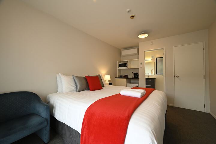Room 6 of 46